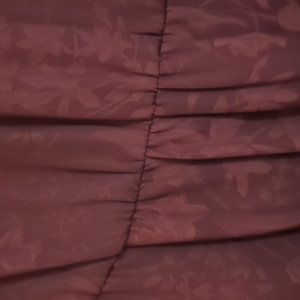 Midi length burgundy floral dress - Picture 4 of 8